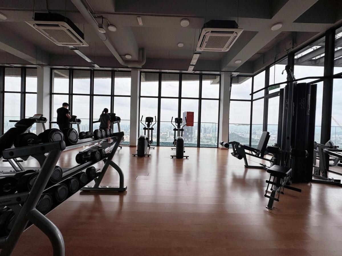 Pangsapuri Modern Duplex Above Mall With Pool & Transit