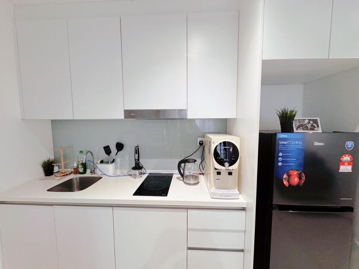 Pangsapuri Modern Duplex Above Mall With Pool & Transit Kuala Lumpur